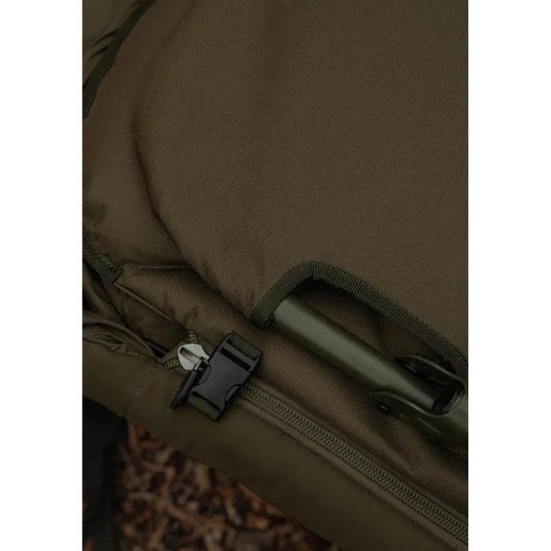 Avid Carp Bedchair Revolve System * Bivouac