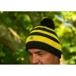 Black Cat Bonnet Bobble Hat - Noir/Jaune * Bonnets, Tours De Cou & Gants