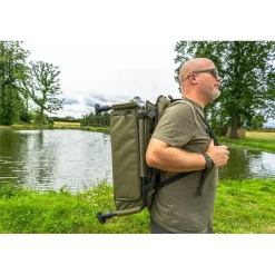Korum Chaise Progress Ruckchair - Standard * Stations - Paniers Sièges