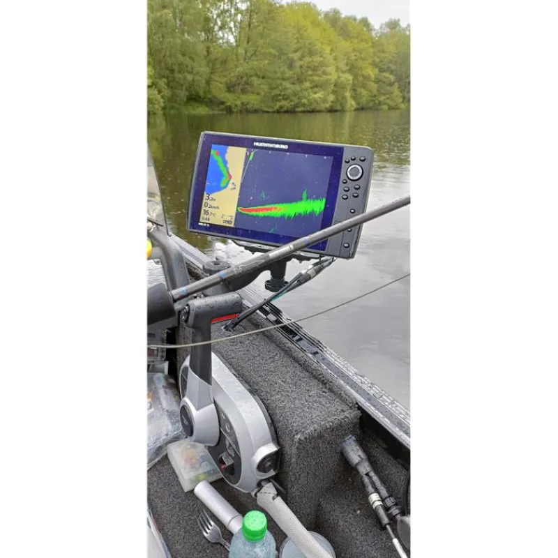 Pecheur.com Guide Mouche Carnassiers Auvergne Mickael Miclet * Guide De Pêche Mer|Guide De Pêche