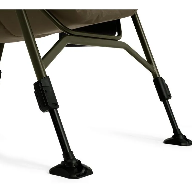 Level Chair Avid Carp Benchmark Ultra Cozy Chair