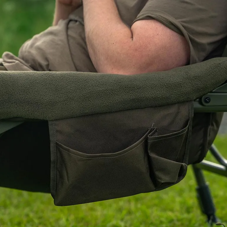 Level Chair Avid Carp Benchmark Ultra Cozy Chair