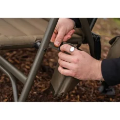 Level Chair Avid Carp Revolve Armchair