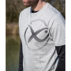 Fox Matrix Tee Shirt Manches Courtes Homme Large Mesh Logo T-Shirt - Gris * T-Shirts, Polos & Chemises
